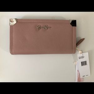 Jessica Simpson wallet